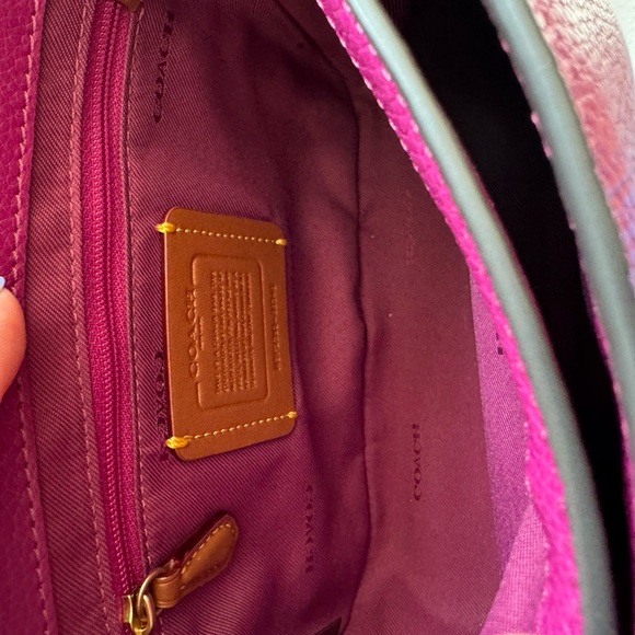 Coach Cassie 19 - Picture 4 of 6